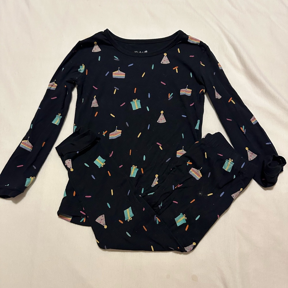 🥳 Kyte baby long sleeve pajamas in midnight party 3T 🥳